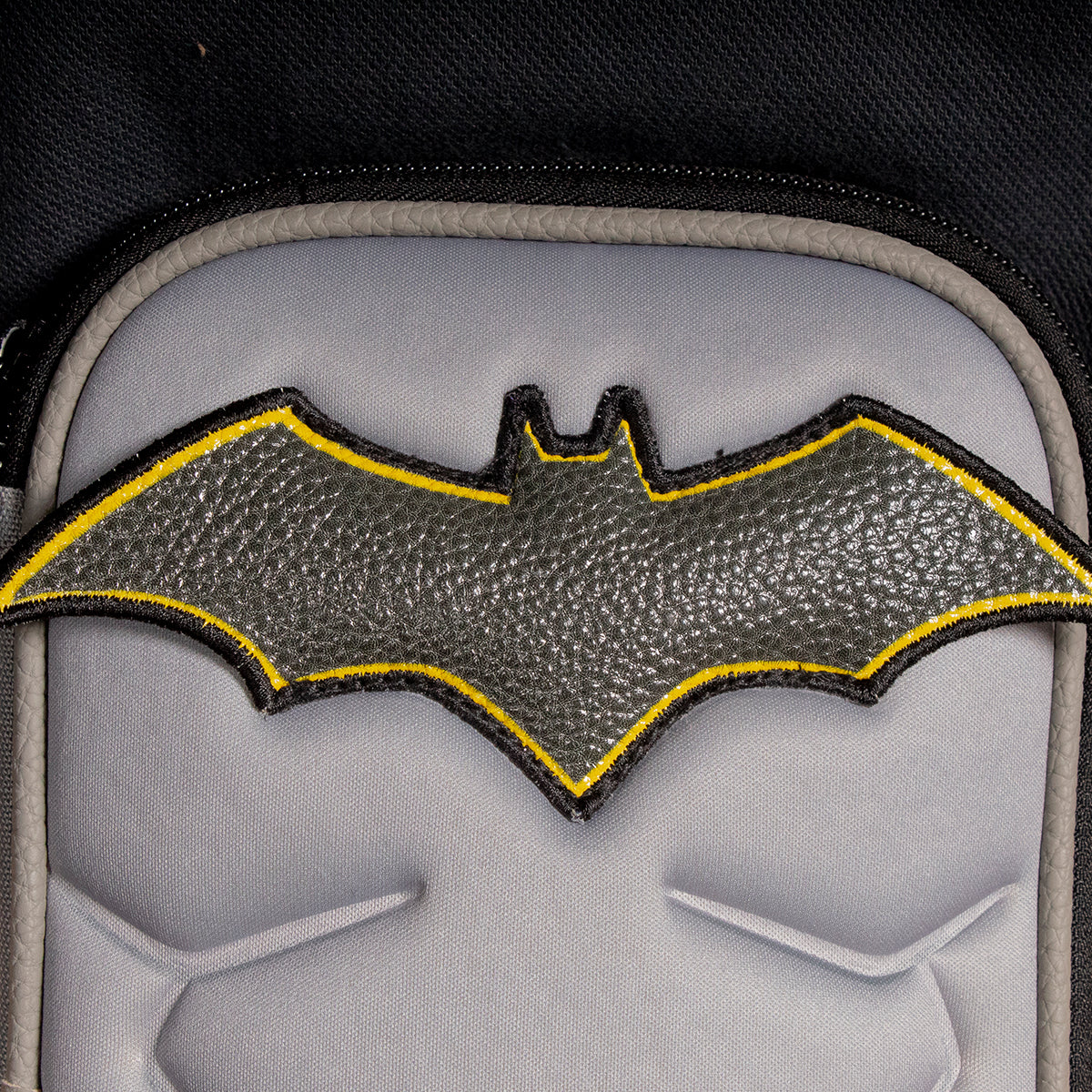 Set Mochila, Lonchera y Estuchera Escolar Batman Hero Armor