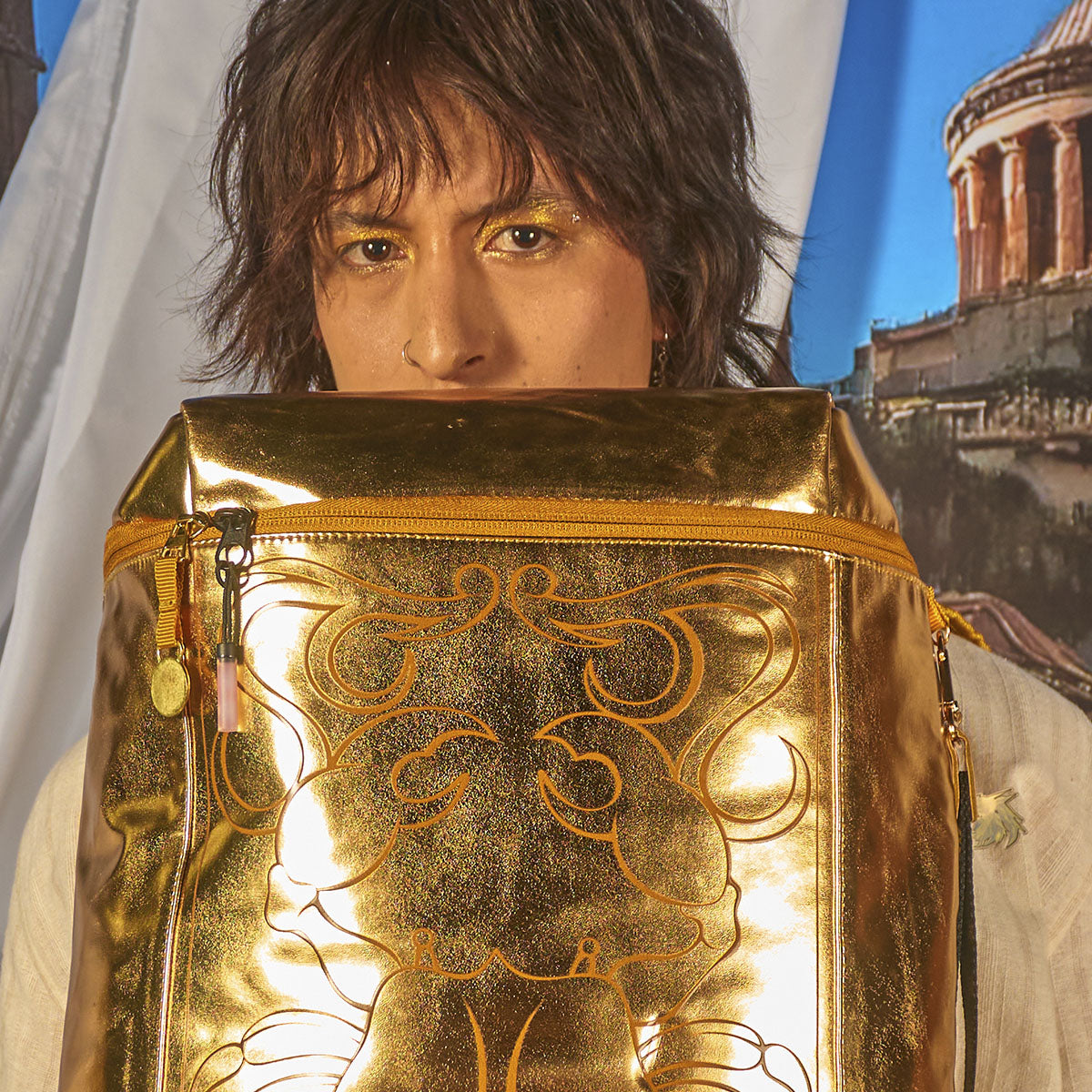 Mochila Armadura Dorada Caballeros del Zodiaco