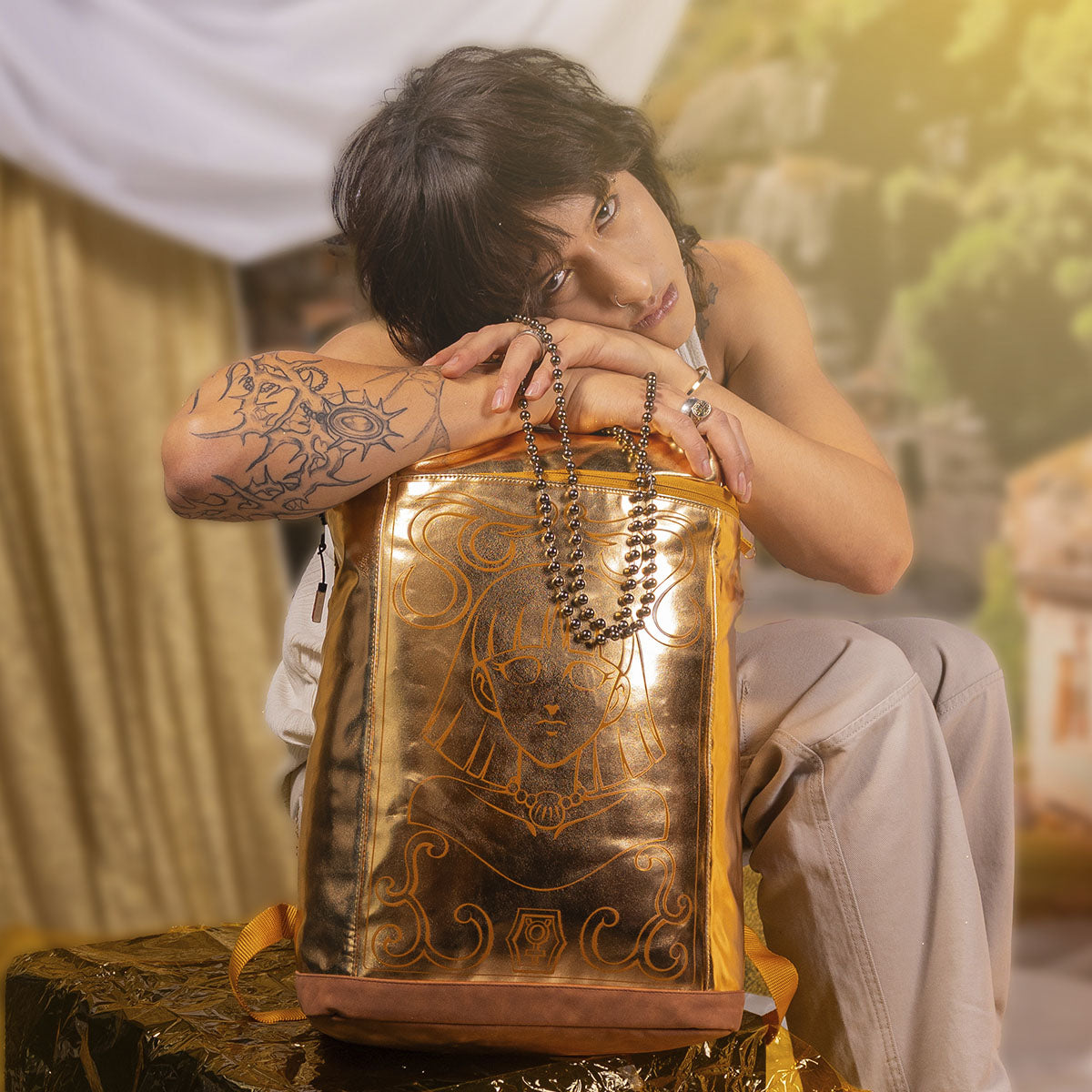 Mochila Armadura Dorada Caballeros del Zodiaco