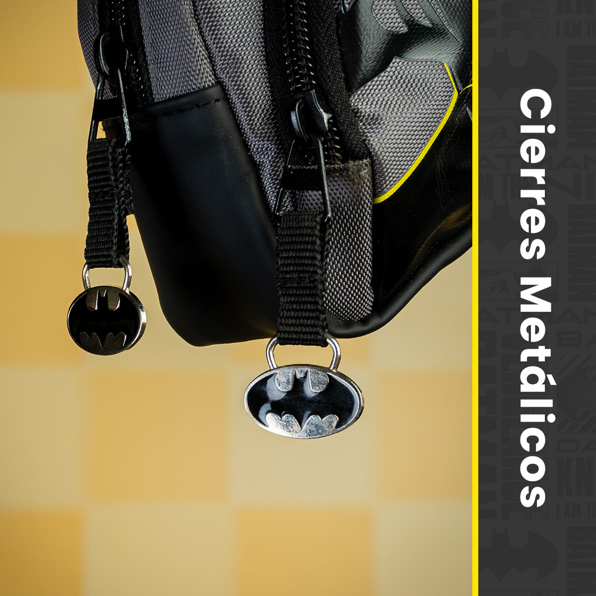 Set Escolar Mochila y Lapicera Batman con Alas
