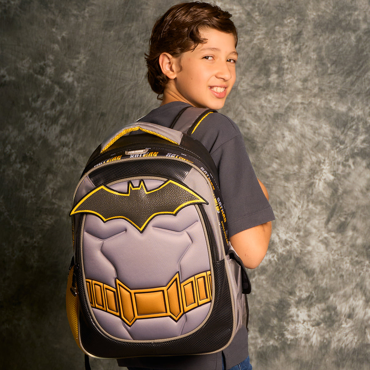 Set Mochila, Lonchera y Estuchera Escolar Batman Hero Armor