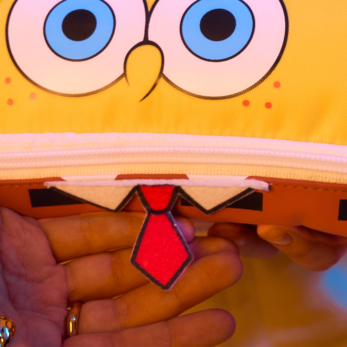Estuche Bob Esponja Corbatita
