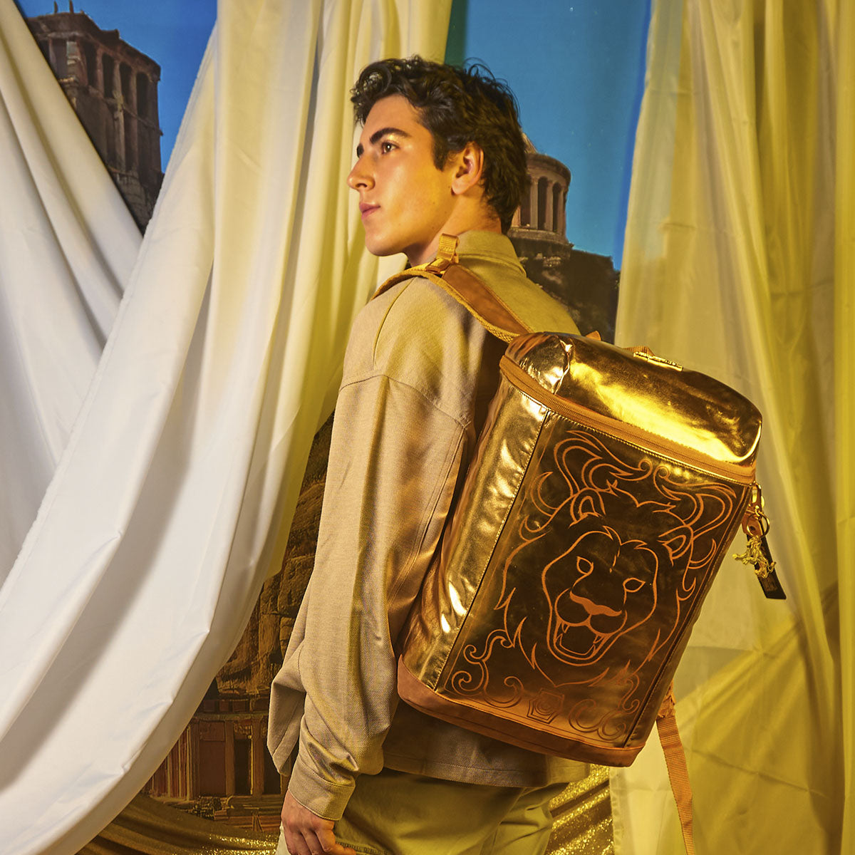 Mochila Armadura Dorada Caballeros del Zodiaco