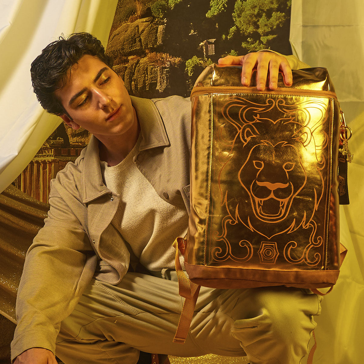 Mochila Armadura Dorada Caballeros del Zodiaco