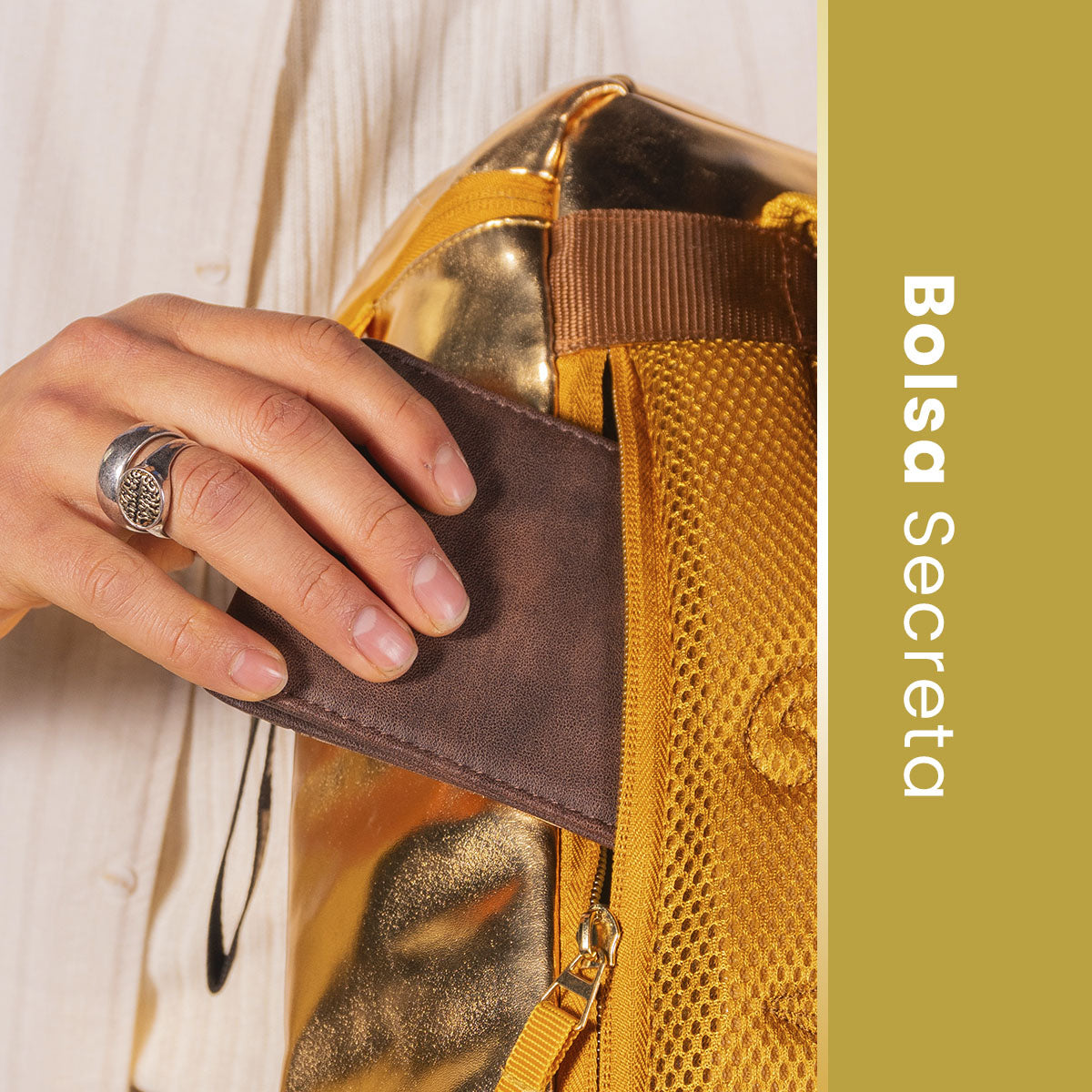 Mochila Armadura Dorada Caballeros del Zodiaco