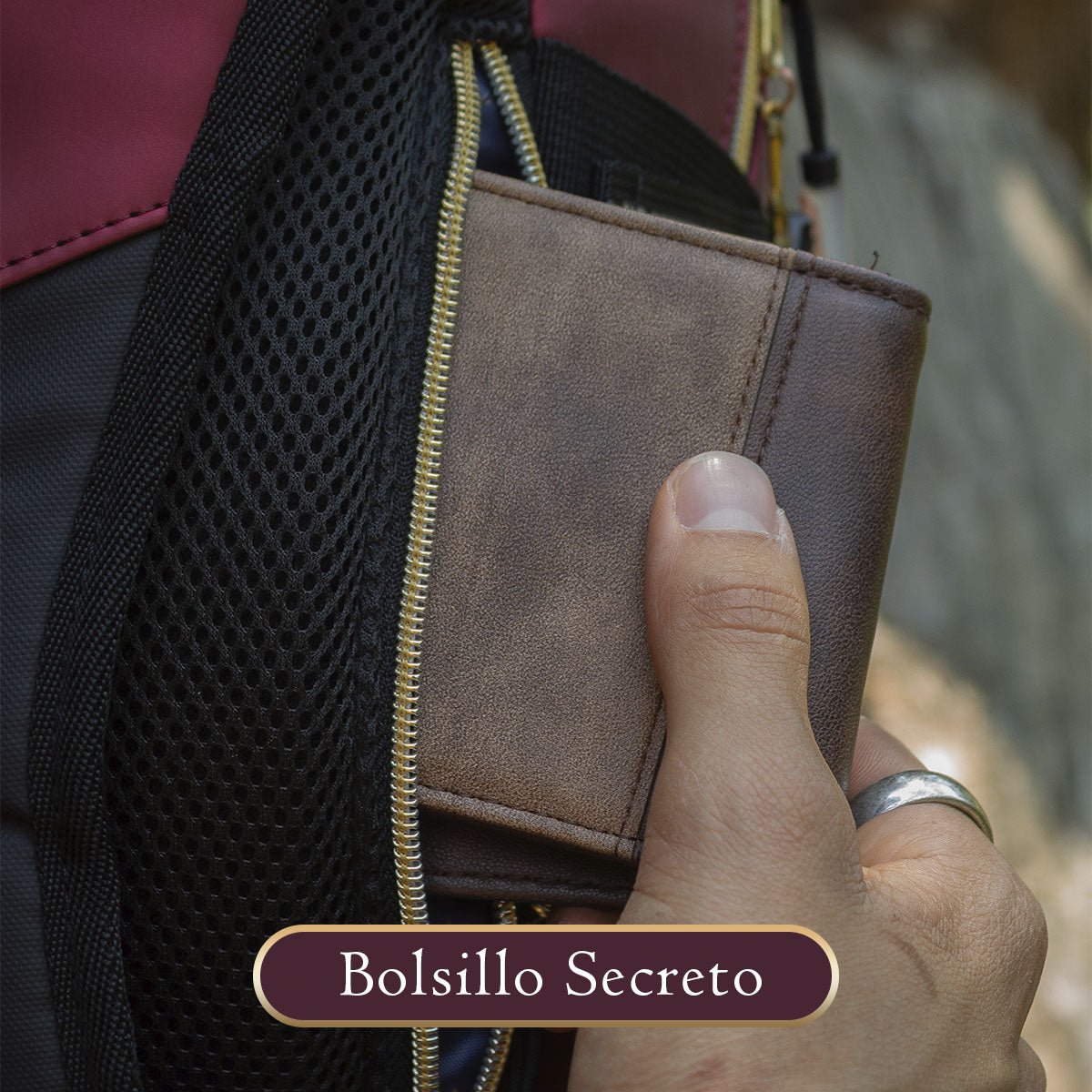 Mochila Premium Gryffindor Hogwarts Legacy