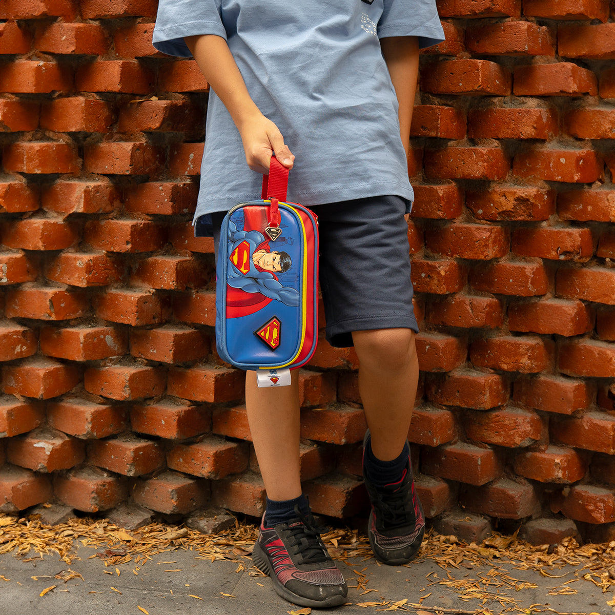 Set Escolar Mochila y Lapicera Superman Con Capa